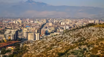 Letenky Tirana